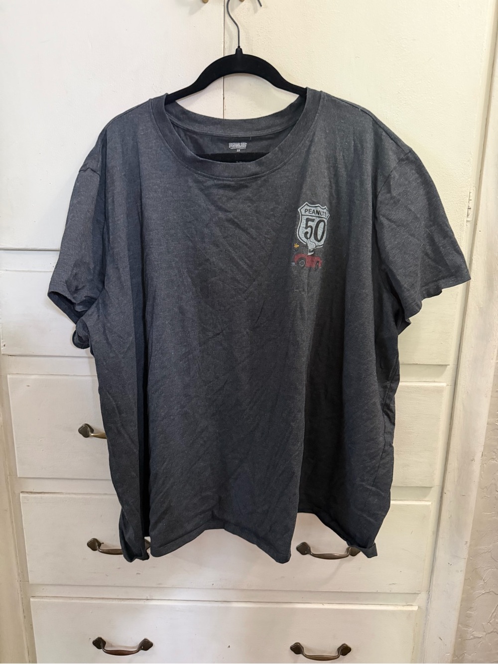 Maurices Dark Gray Short-Sleeve Graphic Tee